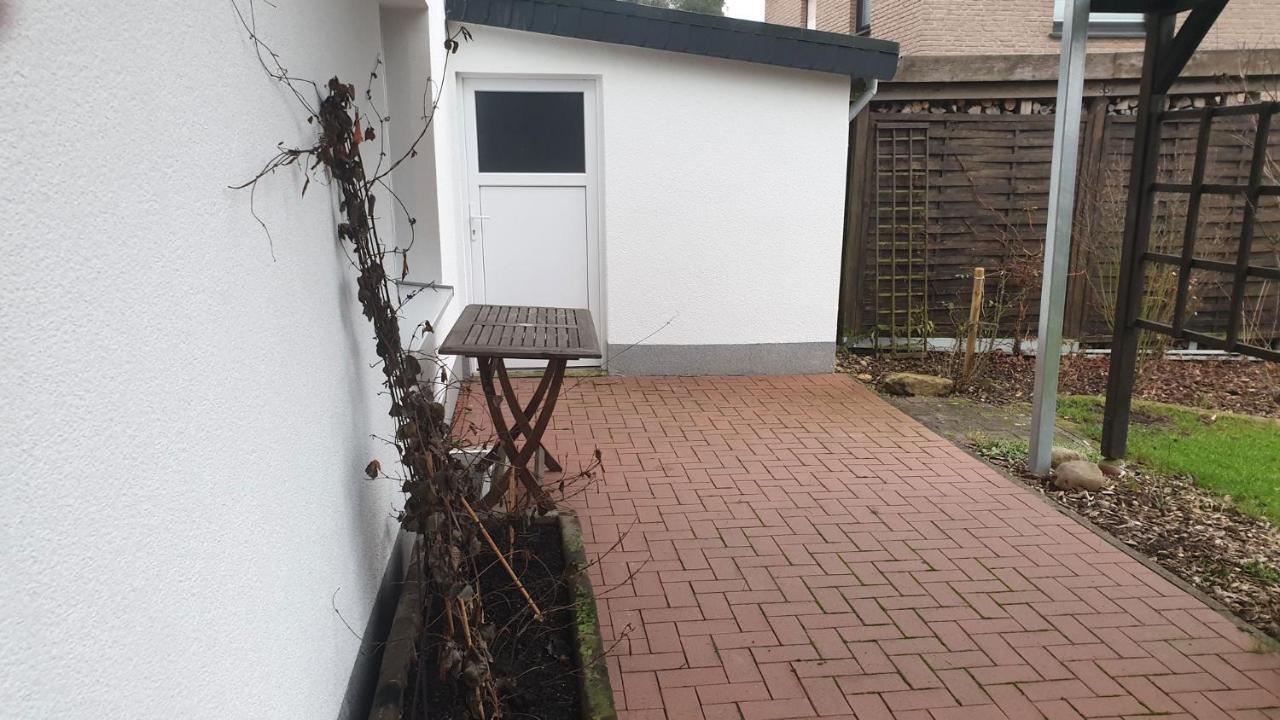 Ferienwohnung Mit Terrasse, Kostenloses Wlan, Parkplatz Bad Oeynhausen Exterior foto