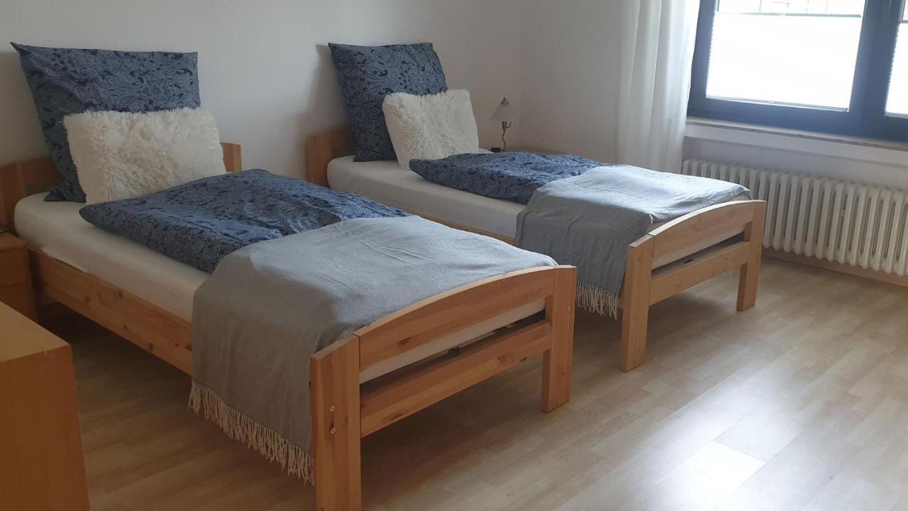 Ferienwohnung Mit Terrasse, Kostenloses Wlan, Parkplatz Bad Oeynhausen Exterior foto